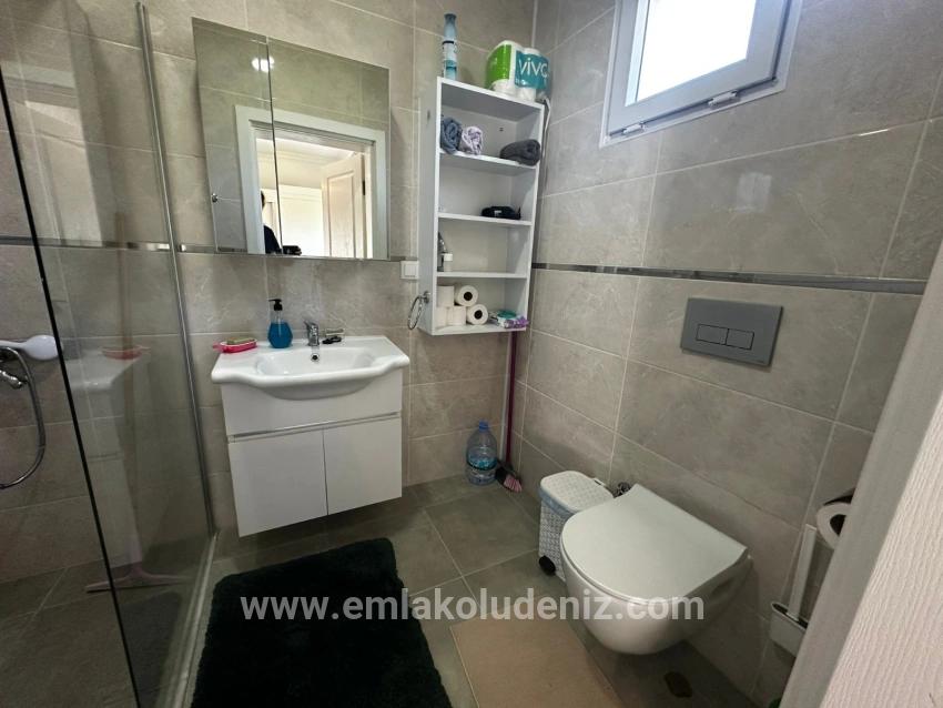 Eingeschossiges Haus Mit 2 Schlafzimmern Und Einem Zusätzlichen Zimmer Auf Einem 459 M² Großen Grundstück In Okçular Zu Verkaufen