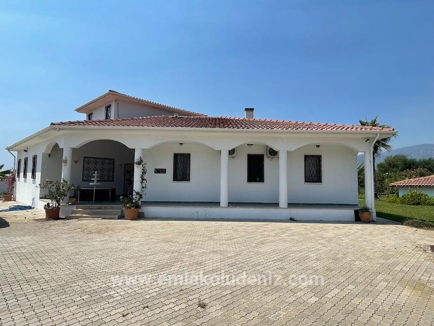 Luxuriöse 4+1-zimmer-villa Auf Einem 7000 M² Großen Grundstück Mit Blick Auf Den Strand Von Dalyan Iztuzu Zu Verkaufen
