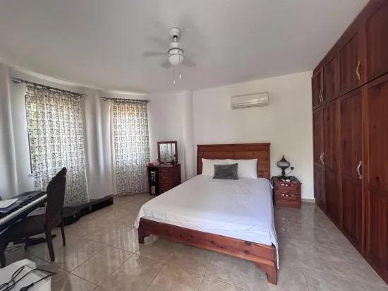 Eckgrundstück Mit 980 M² Und 5+1 Zimmern In Dalyan, Maraş, Zu Verkaufen.