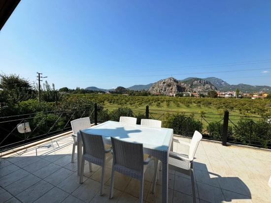 Villa Zum Verkauf Auf Einem 600 M² Großen Grundstück In Dalyan Arıkbaşı
