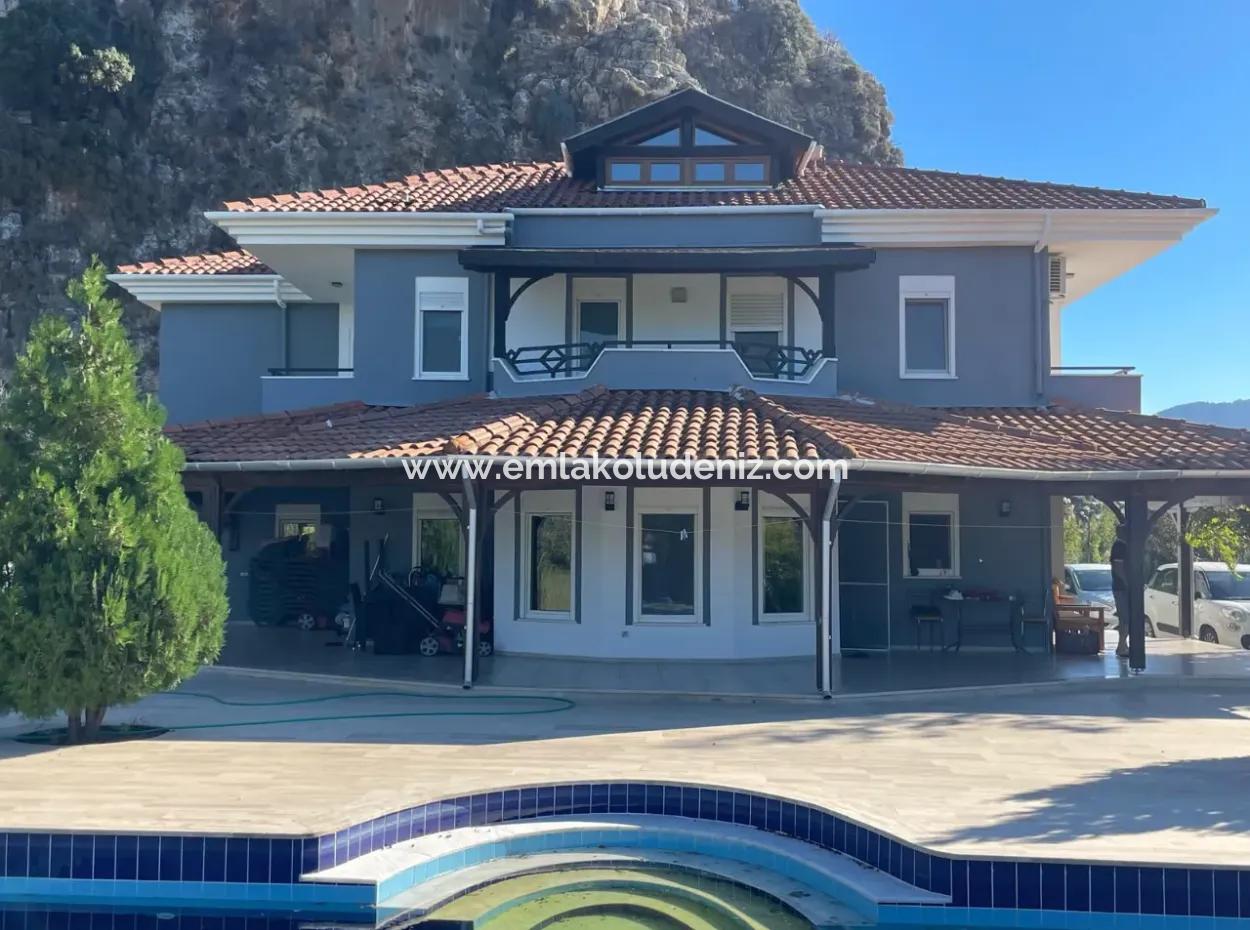 4 2 Villas For Sale In A Plot Of 6000M2 In Dalyan Gulpinar