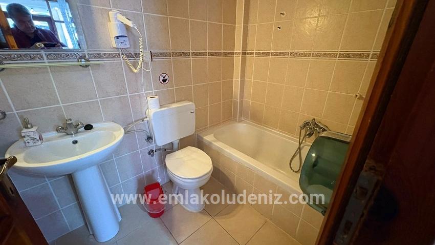 Dalyan'da 30 Odalı Kanala Yakın Satılık Otel