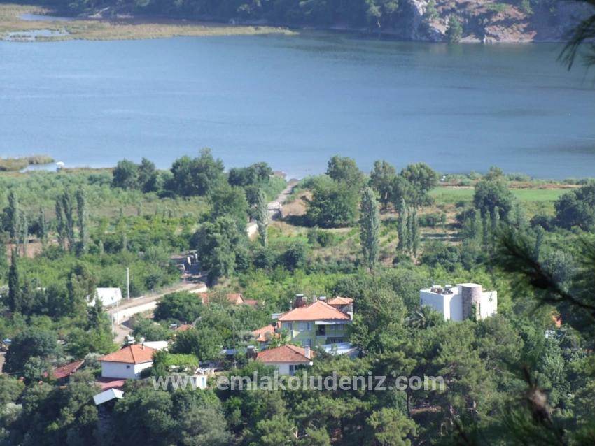 Çandır'da Göl Manzaralı 1252m2 Satılık Arsa
