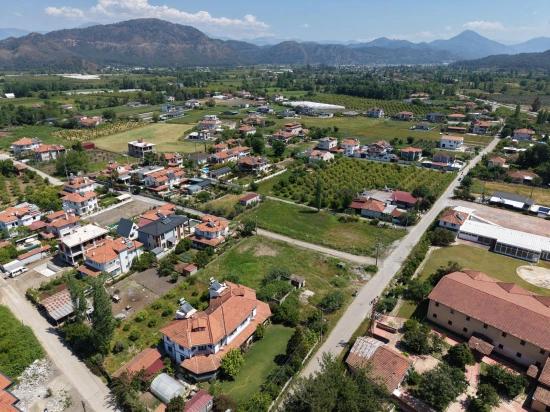 Okçular'da 1050m2 Köy Yerleşik Alanında Satılık Arsa