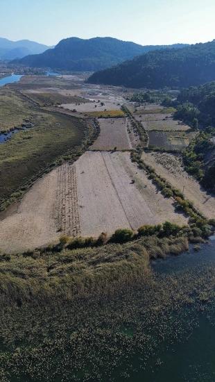 Çandır'da Göle Sıfır 3210m2 Satılık 2b Arazisi