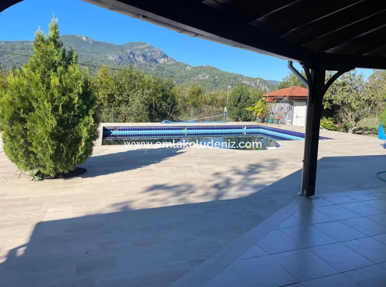 Dalyan Gülpınar'da 6000M2 Arsa İçerisinde 4+2 Satılık Villa