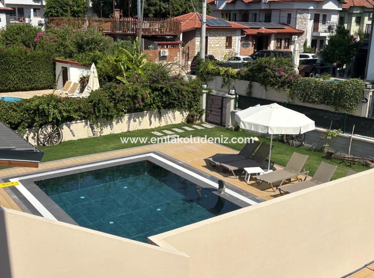 Dalyan'da Gülpınar'da Satılık 4+1 Villa