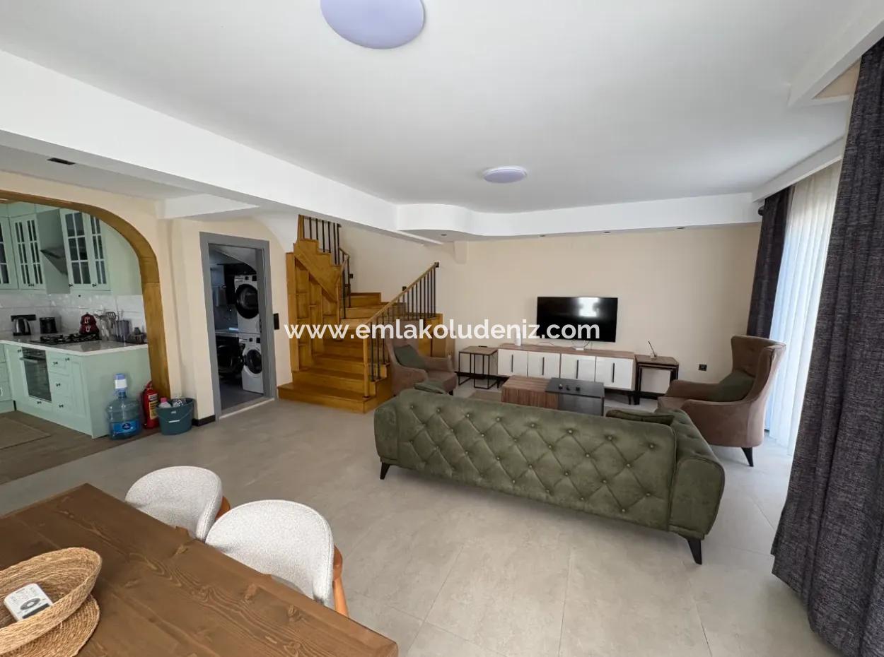 Dalyan'da Gülpınar'da Satılık 4+1 Villa