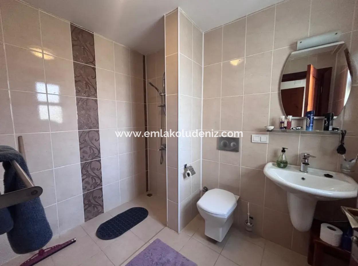 Dalyan Maraş'da Köşebaşında 980M2 Arsa İçin'de 5+1 Satılık Villa