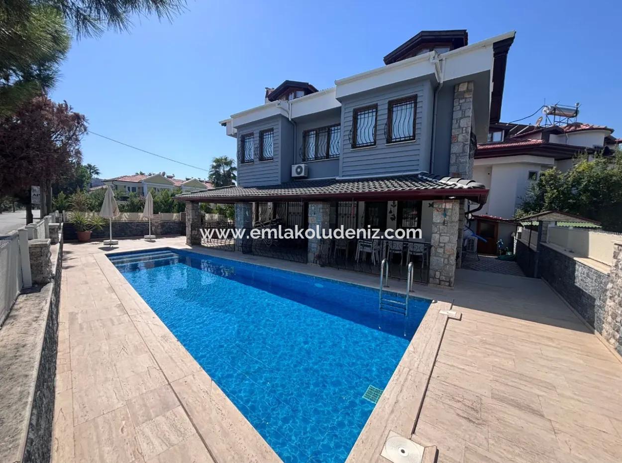 Dalyan Merkezde 301M2 Arsa İçerisinde 5+1 Satılık Villa