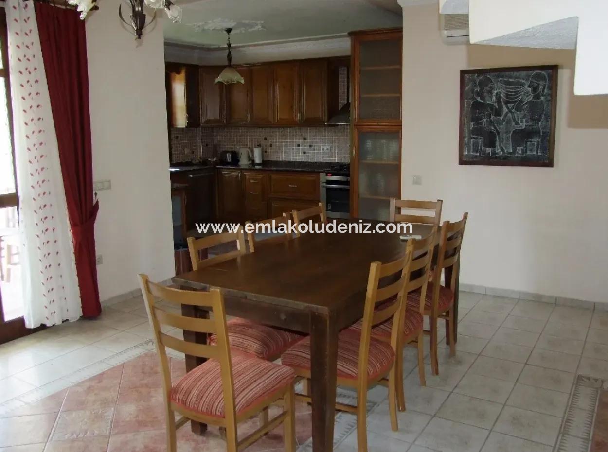 Dalyan'da Deniz Ve Kanal Göl Kral Mezarları Doğa Manzaralı Maraşda Satılık Lüks Villa