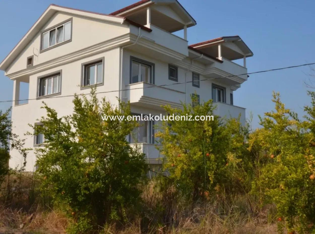 Dalyan Eskiköy'de Göl Manzaralı Satılık Villa
