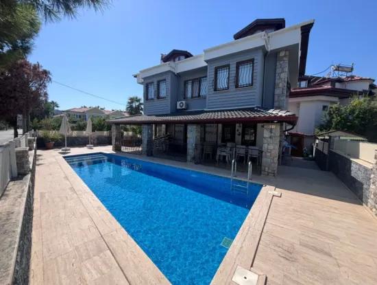 Dalyan Merkezde 301M2 Arsa İçerisinde 5+1 Satılık Villa
