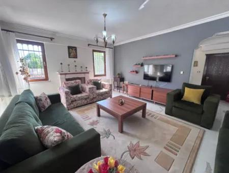Dalyan Merkezde 301M2 Arsa İçerisinde 5+1 Satılık Villa